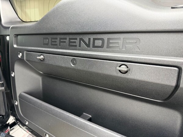 Used Land Rover Defender 2021 for sale - 76245316: Photo 34