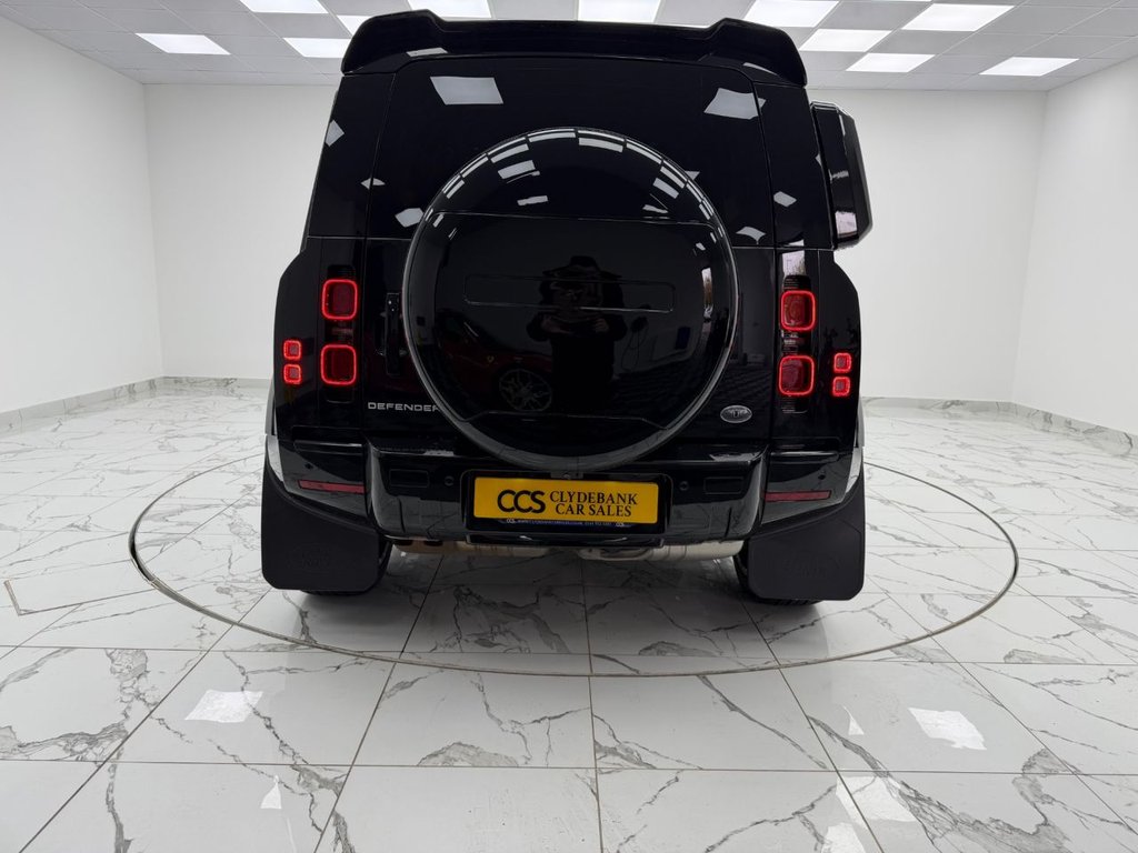 Used Land Rover Defender 2021 for sale - 76245316: Photo 4