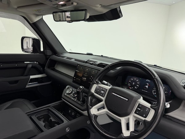 Used Land Rover Defender 2021 for sale - 76245316: Photo 6
