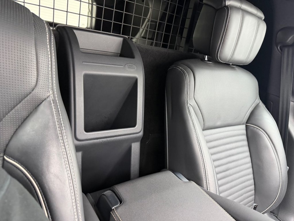 Used Land Rover Discovery 2022 for sale - 76841238: Photo 16