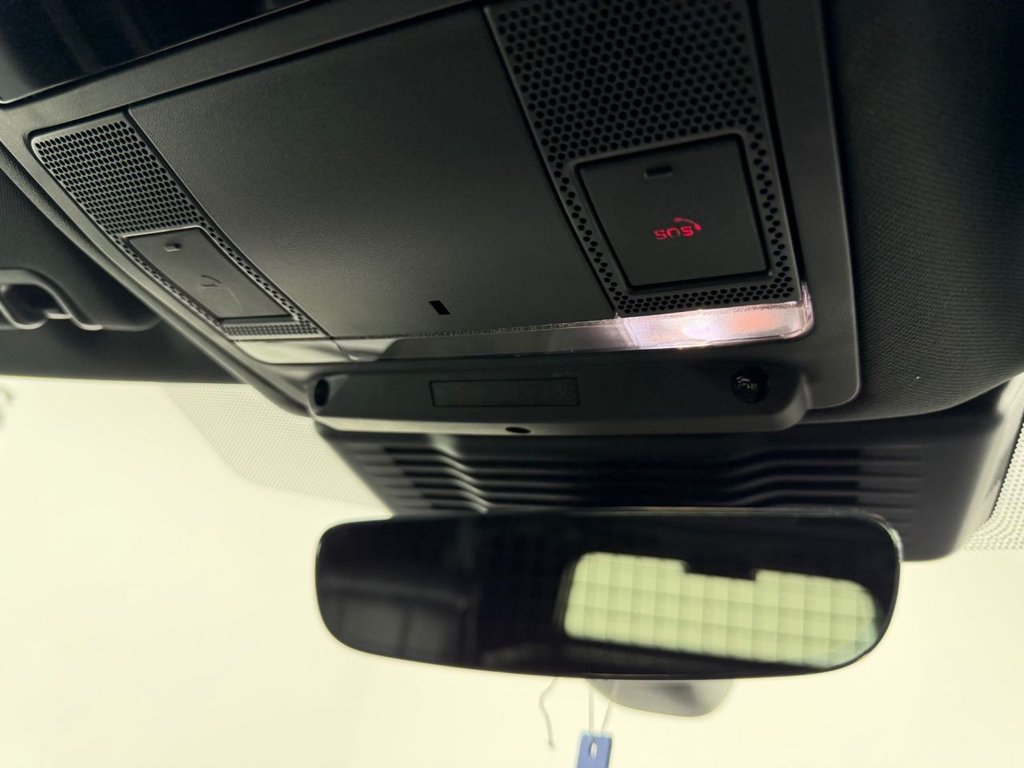 Used Land Rover Discovery 2022 for sale - 76841238: Photo 25