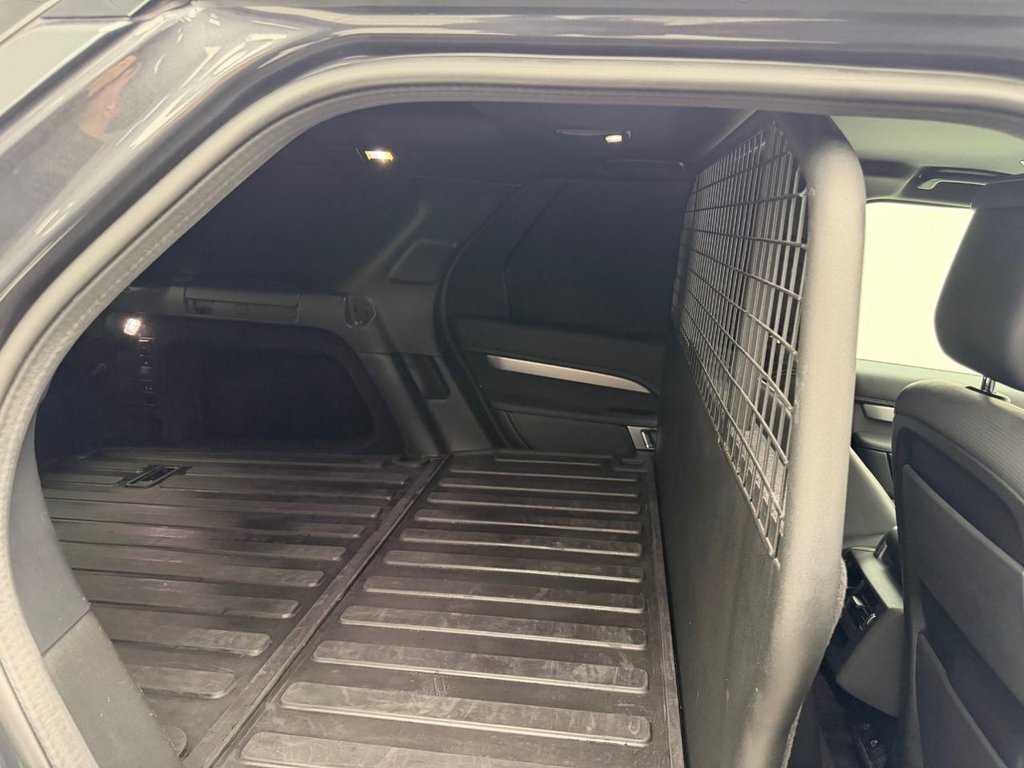 Used Land Rover Discovery 2022 for sale - 76841238: Photo 30