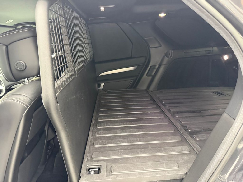 Used Land Rover Discovery 2022 for sale - 76841238: Photo 32