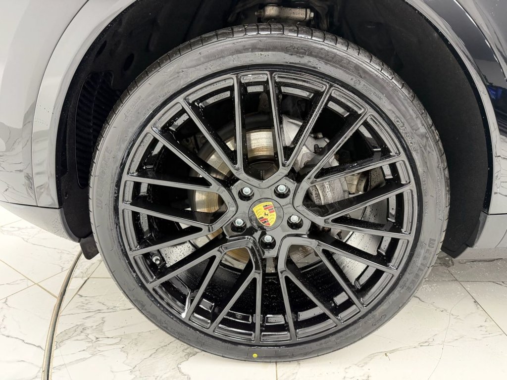 Used Porsche Cayenne 2019 for sale - 76068961: Photo 40