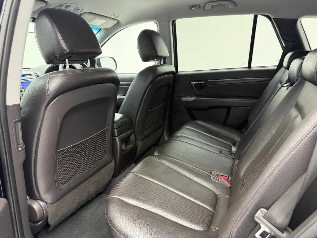 Used Hyundai Santa Fe 2012 for sale - 76406896: Photo 31