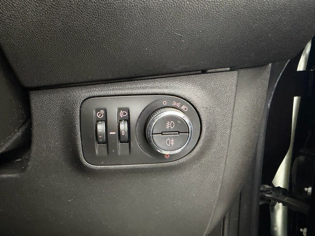 Used Vauxhall Corsa 2015 for sale - 76768069: Photo 18