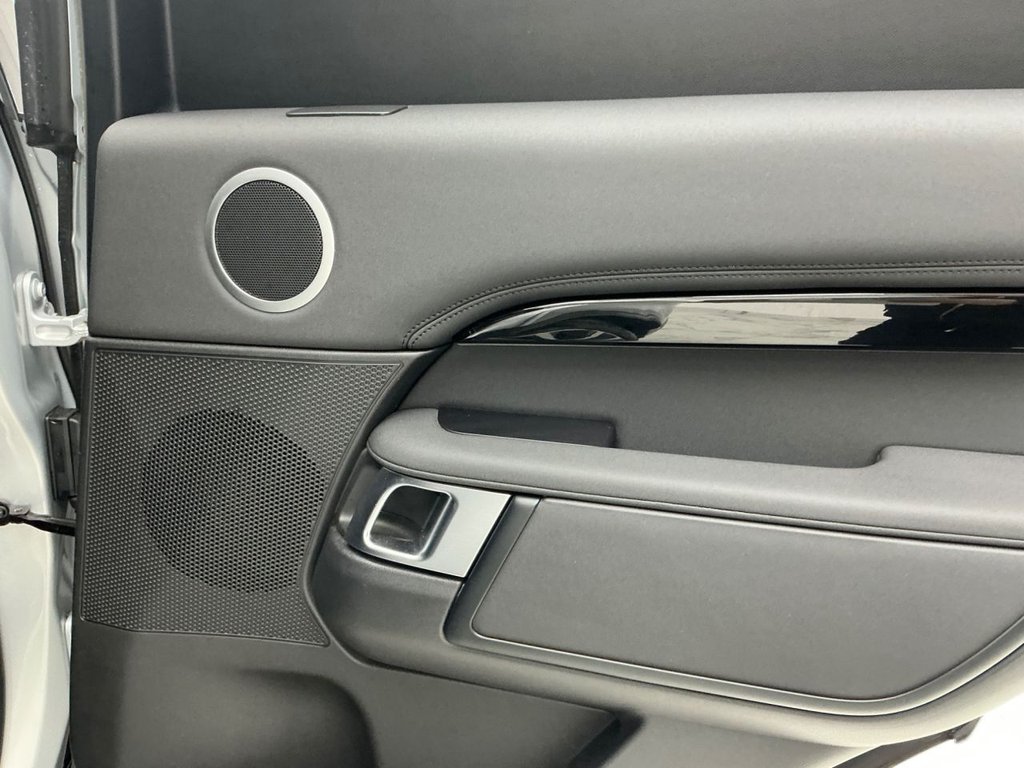 Used Land Rover Discovery 2023 for sale - 77734876: Photo 24