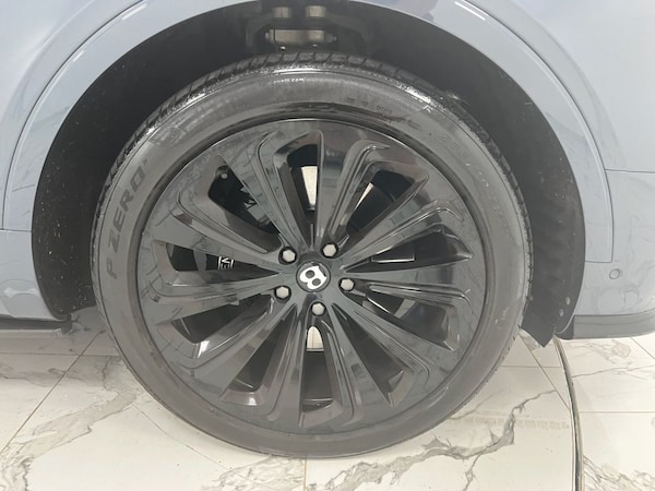 Used Bentley Bentayga 2022 for sale - 75585275: Photo 42