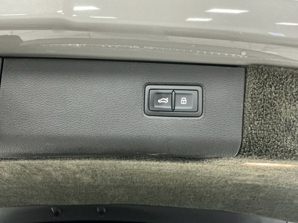 Used Bentley Bentayga 2021 for sale - 76570334: Photo 32