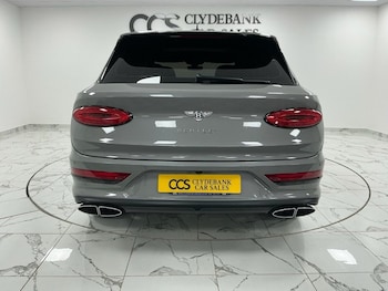 Used Bentley Bentayga 2021 for sale - 76570334: Photo