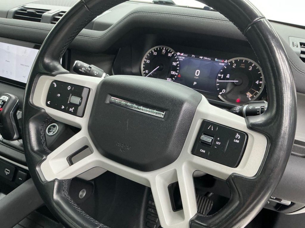Used Land Rover Defender 2022 for sale - 77369572: Photo 11