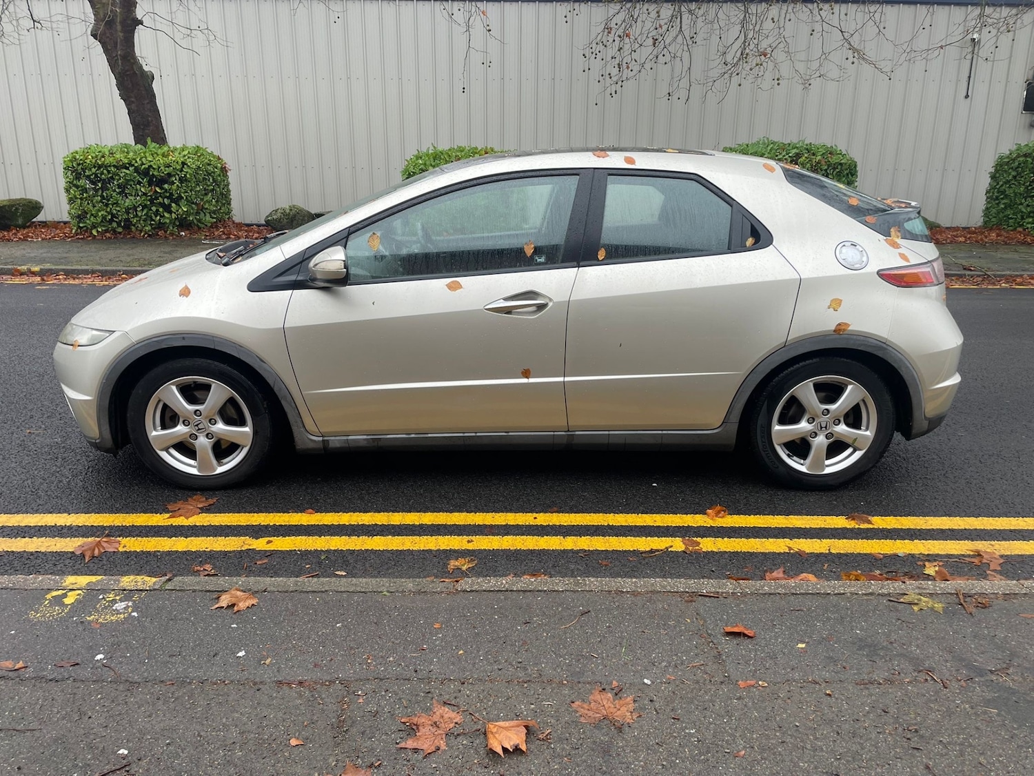 Used Honda Civic 2008 for sale - 76705645: Photo 2