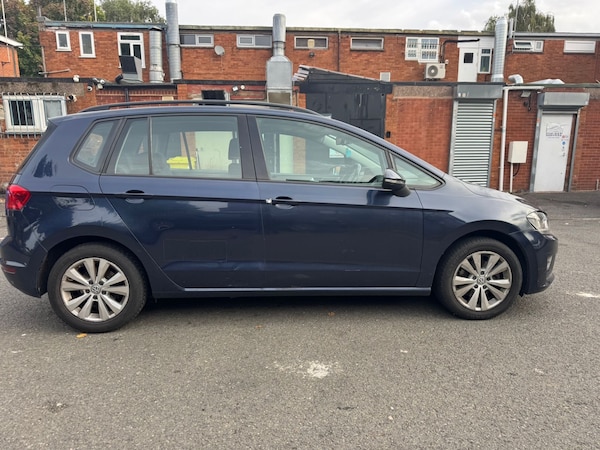 Used Volkswagen Golf SV 2016 for sale - 76218041: Photo 2