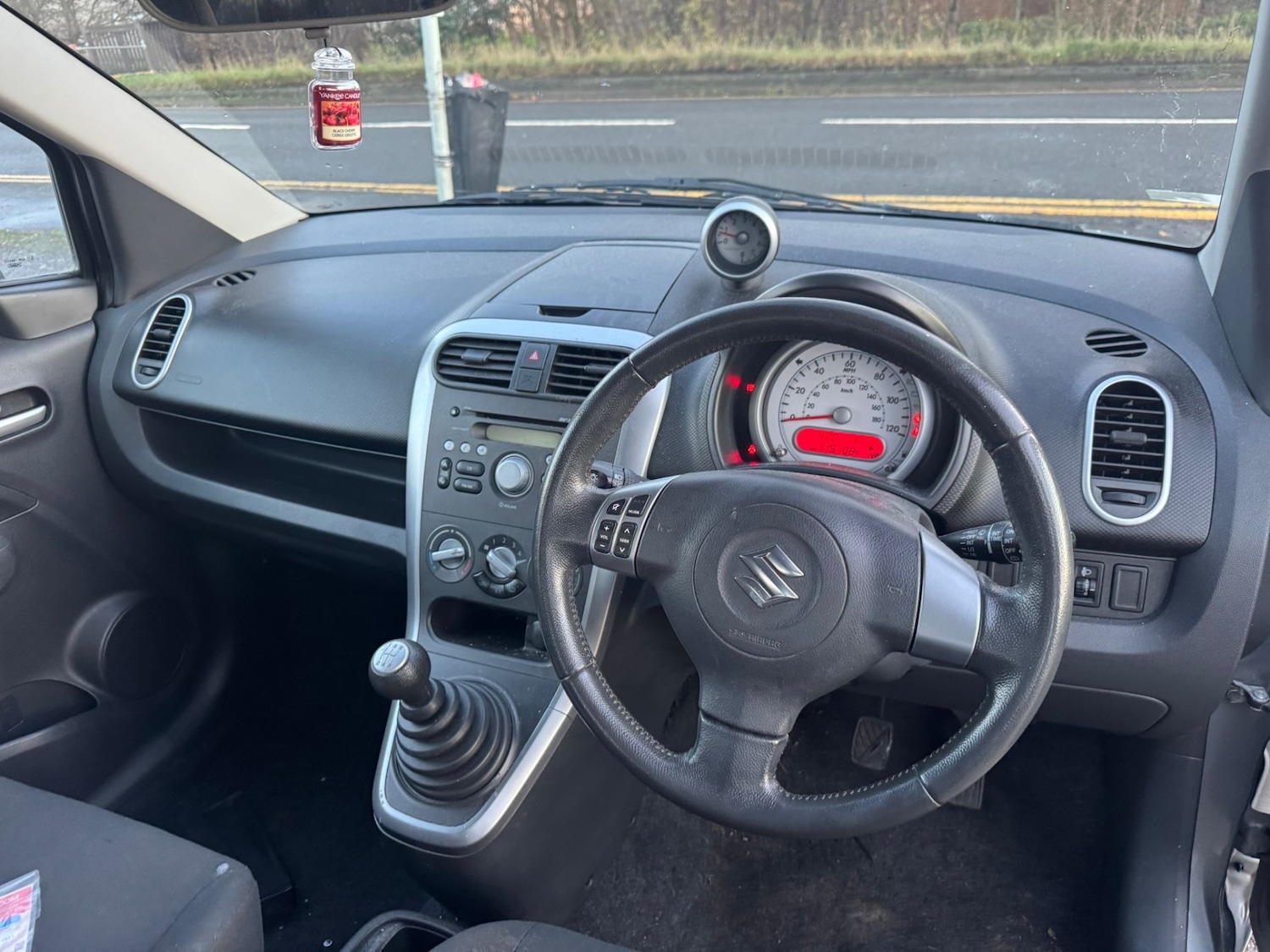 Used Suzuki Splash 2012 for sale - 76738351: Photo 9