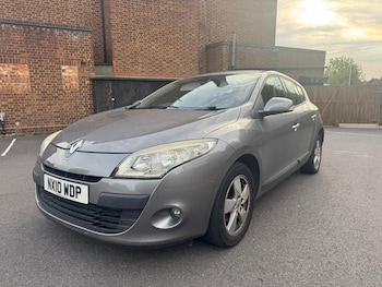 2010 (10) - 1.5 dCi 106 Dynamique 5dr
