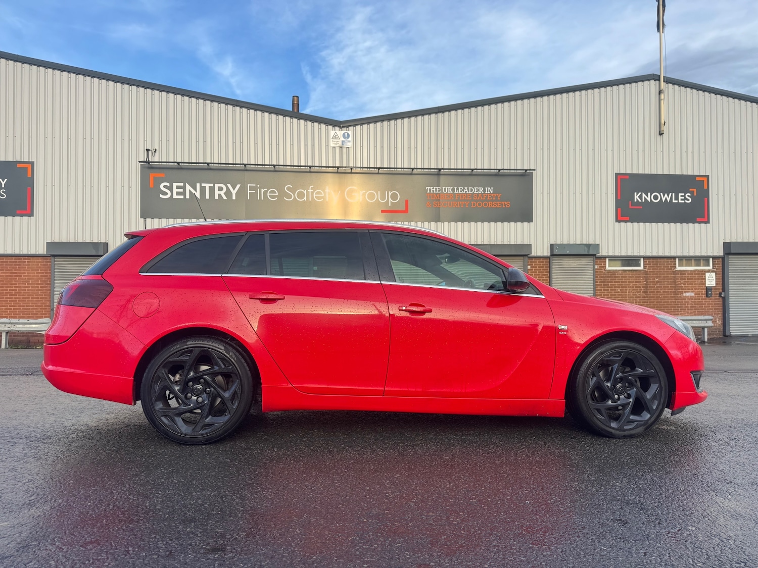 Used Vauxhall Insignia 2016 for sale - 77011638: Photo 2