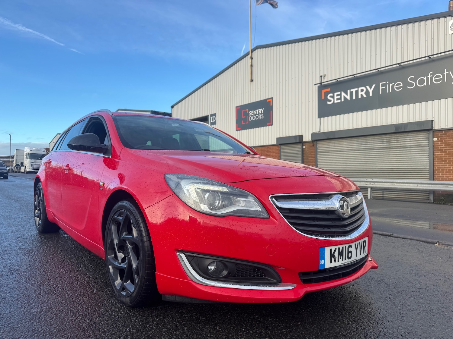 Used Vauxhall Insignia 2016 for sale - 76892087: Photo 1