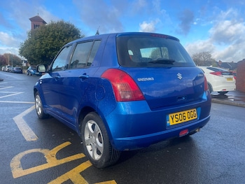 Used Suzuki Swift 2006 for sale - 76402013: Photo