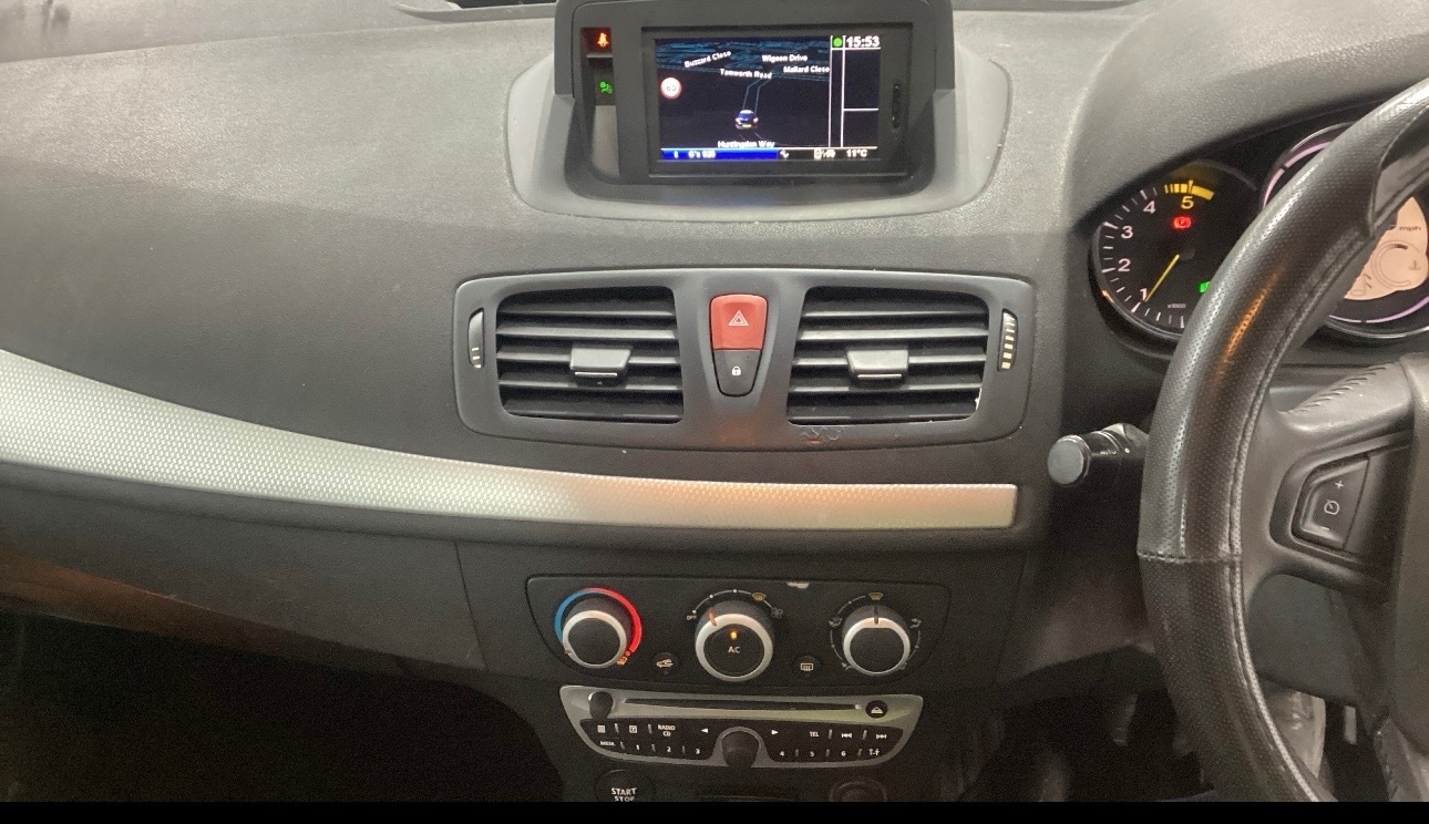 Used Renault Megane 2011 for sale - 77086593: Photo 7