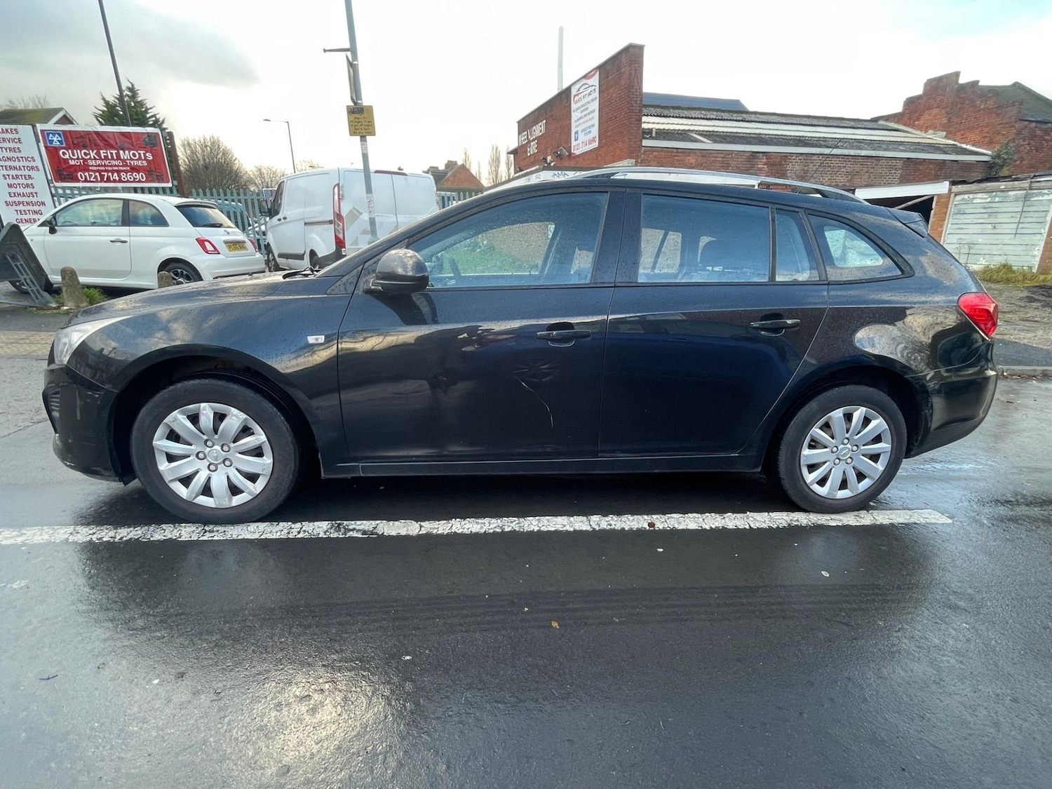 Used Chevrolet Cruze 2013 for sale - 76892196: Photo 2