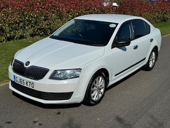 Used Skoda Octavia 2015 for sale - 76097289: Photo
