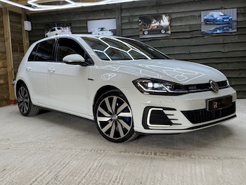 Used Volkswagen Golf 2017 for sale - 75689551: Photo