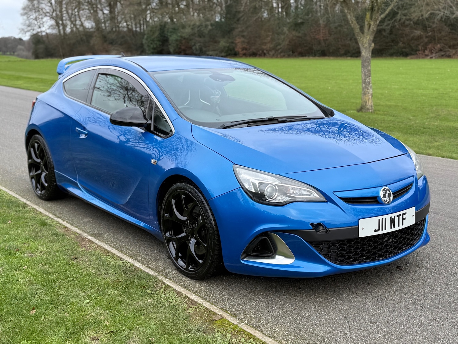 Used Vauxhall Astra GTC 2013 for sale - 77057008: Photo 2
