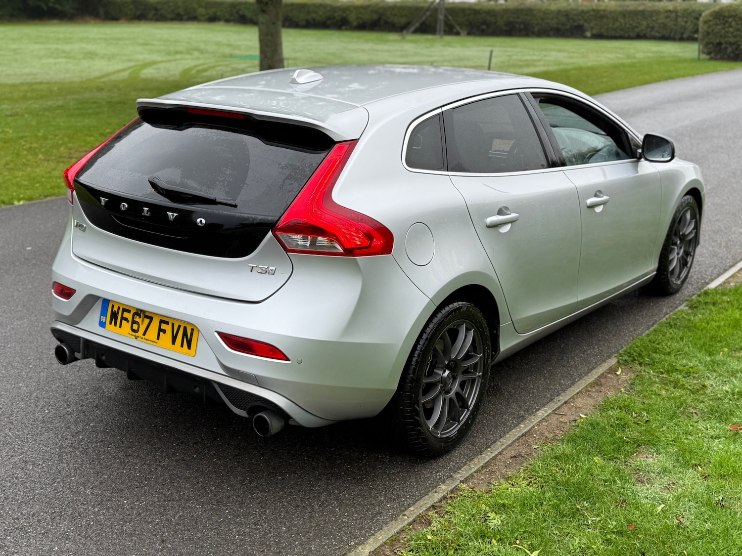 Used Volvo V40 2017 for sale - 75981796: Photo 10
