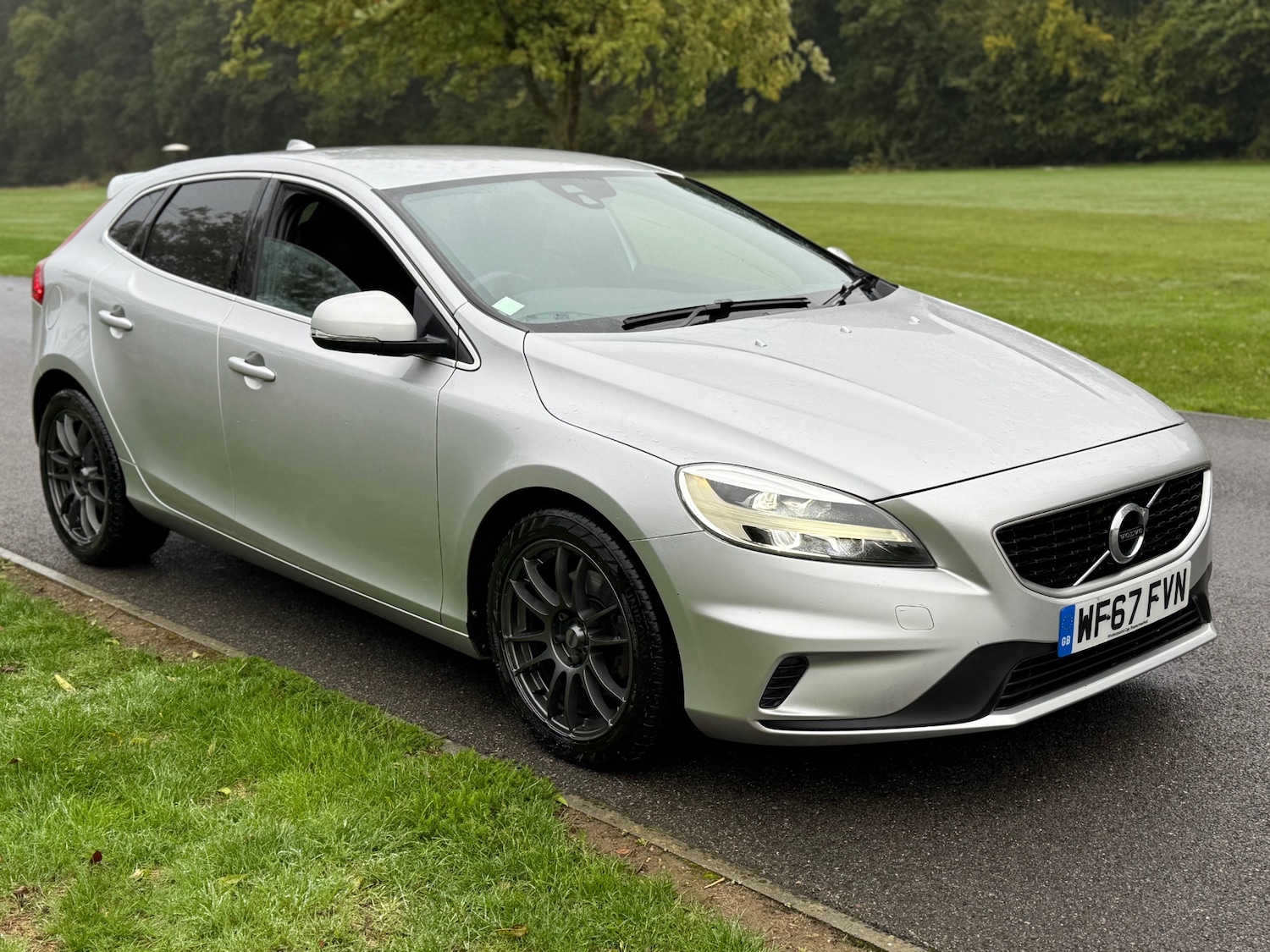 Used Volvo V40 2017 for sale - 75981796: Photo 3