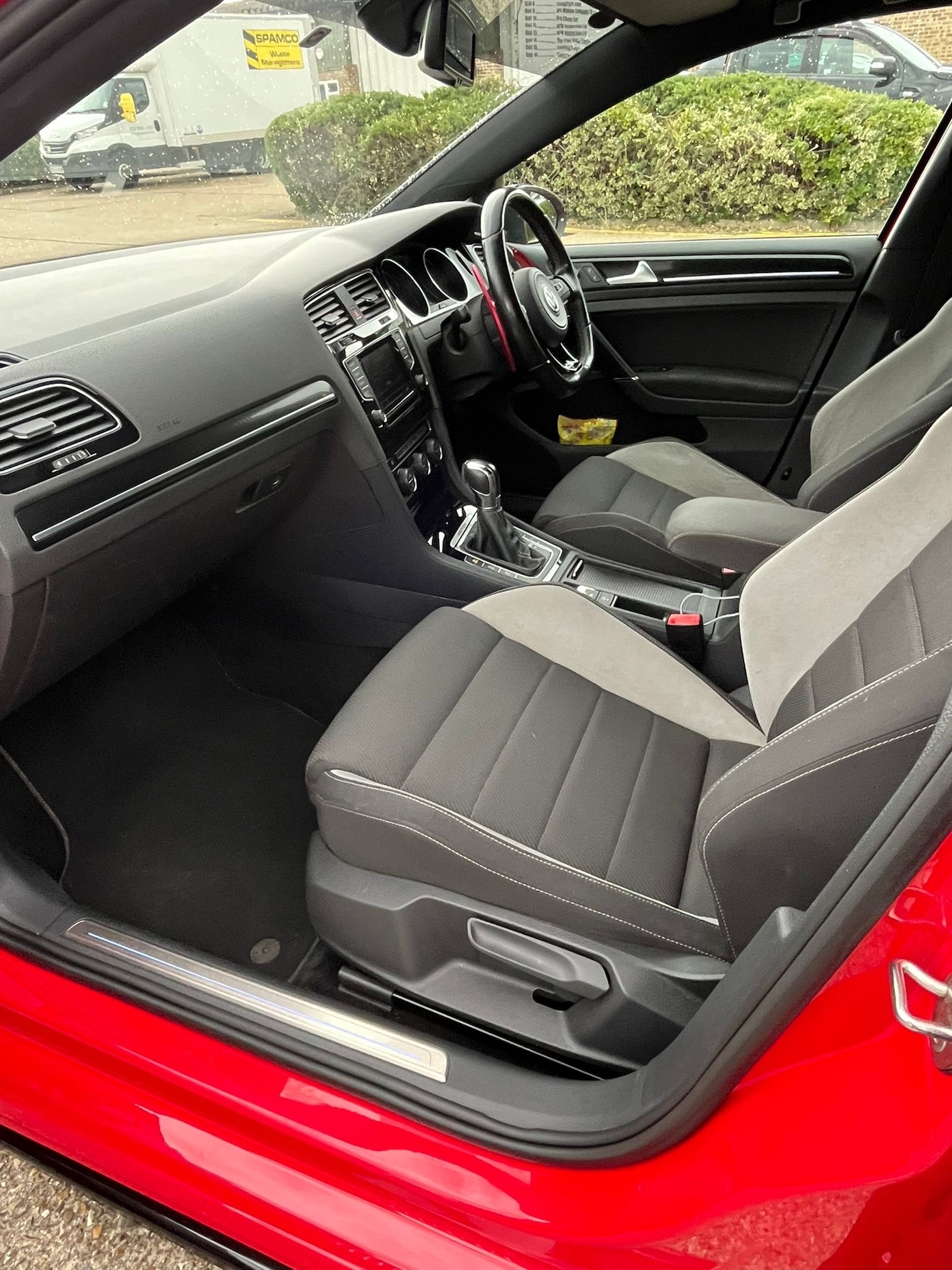 Used Volkswagen Golf 2014 for sale - 76090731: Photo 11