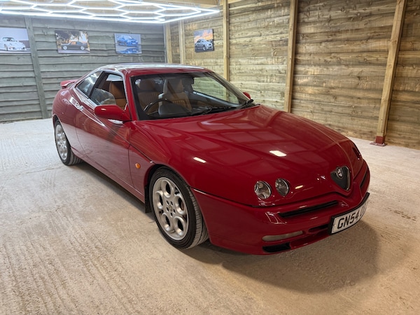 Used Alfa Romeo GTV 2004 for sale - 75706325: Photo 10