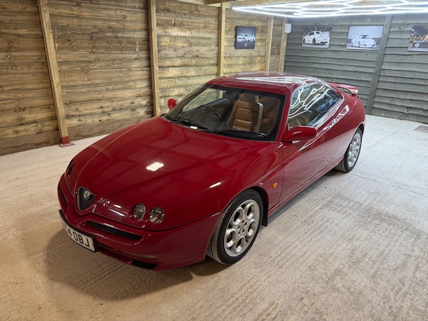 Used Alfa Romeo GTV 2004 for sale - 75706325: Photo 11