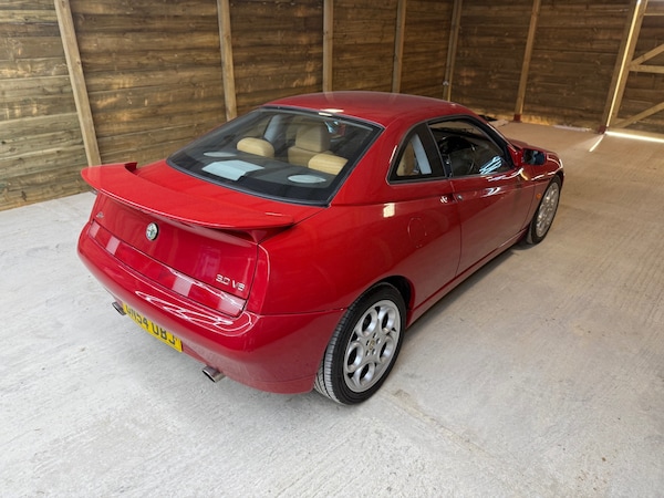 Used Alfa Romeo GTV 2004 for sale - 75706325: Photo 24