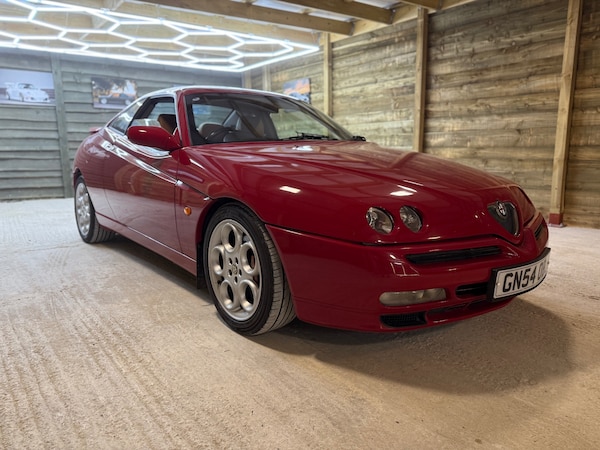 Used Alfa Romeo GTV 2004 for sale - 75706325: Photo 9