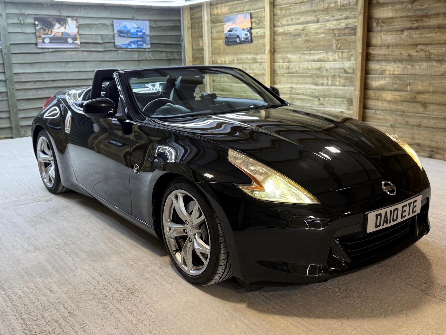 Used Nissan 370 Z 2010 for sale - 76428336: Photo 14