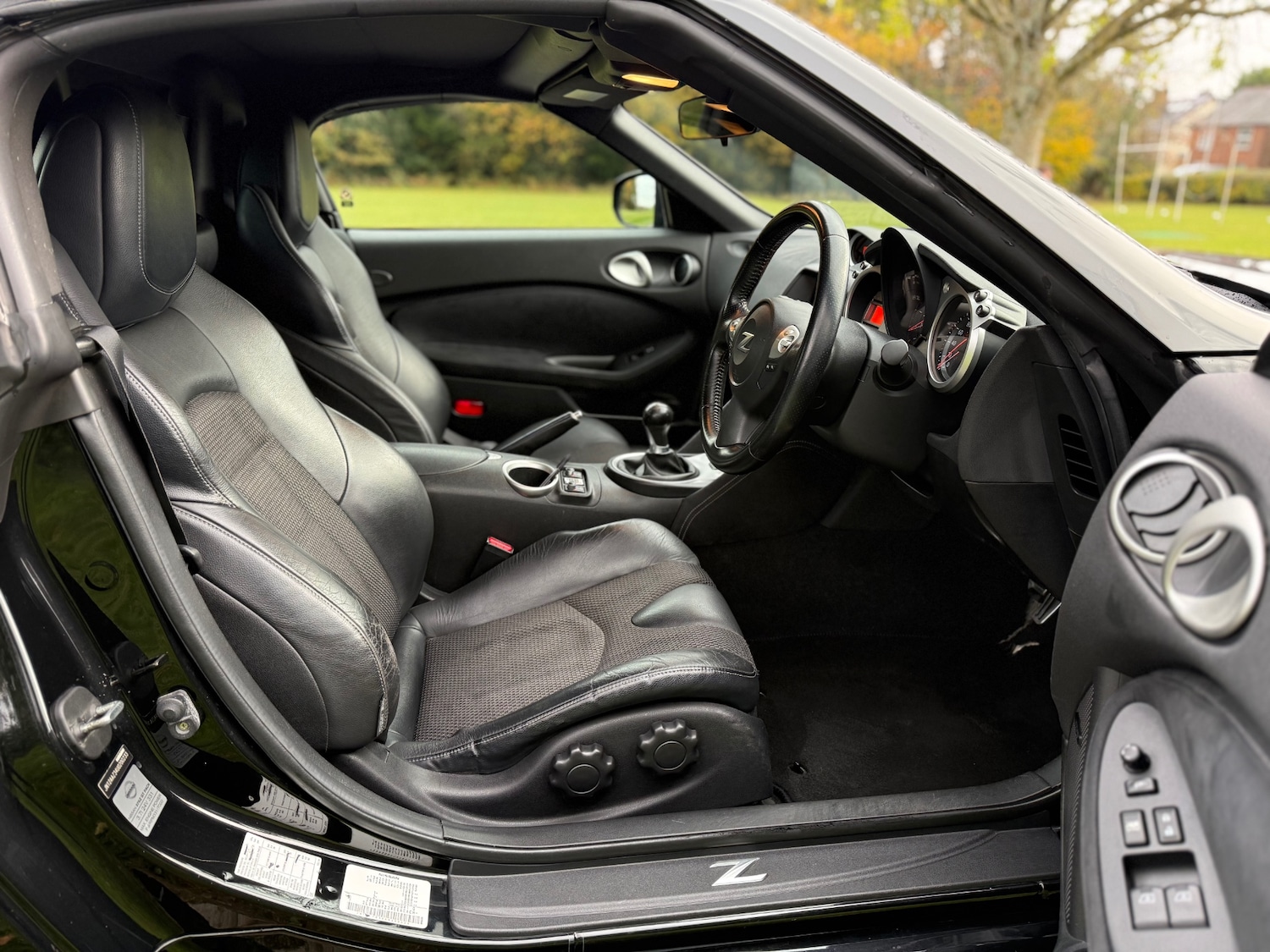 Used Nissan 370 Z 2010 for sale - 76428336: Photo 18