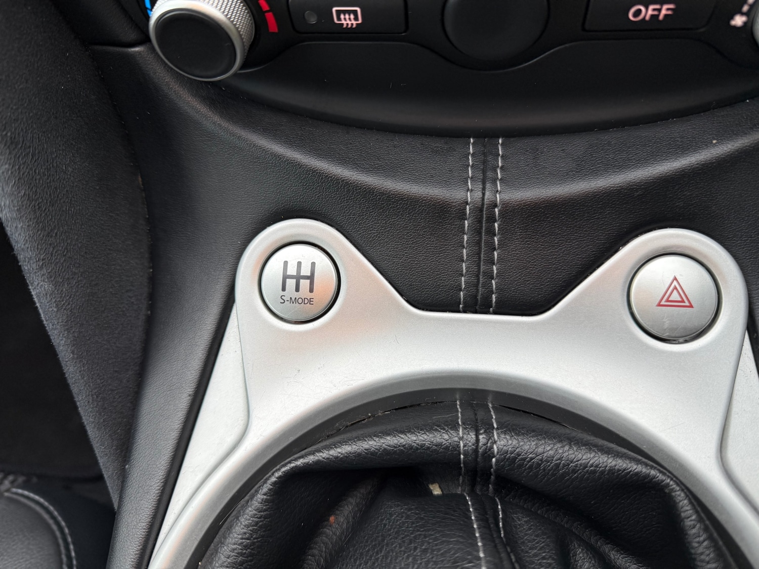 Used Nissan 370 Z 2010 for sale - 76428336: Photo 21