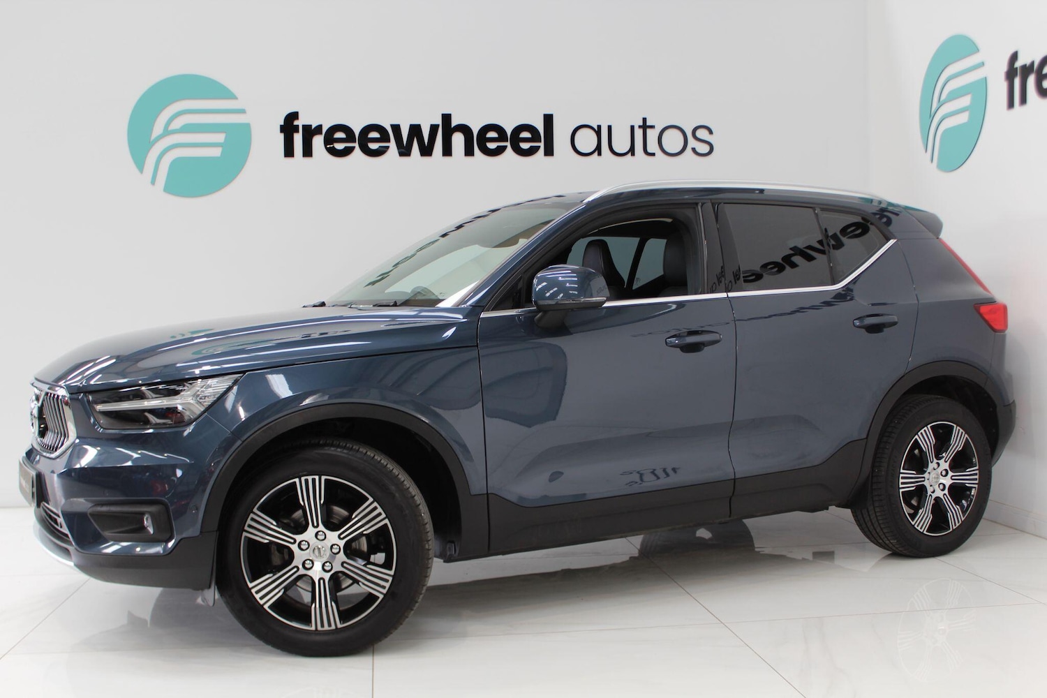 Used Volvo XC40 for sale - 77909789: Photo 1