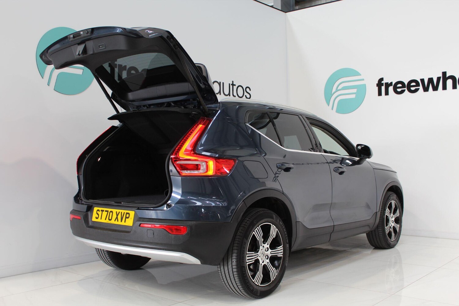 Used Volvo XC40 for sale - 77909789: Photo 25