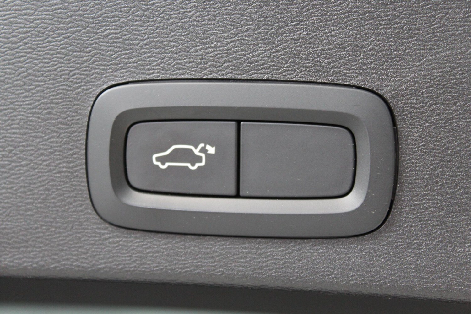 Used Volvo XC40 for sale - 77909789: Photo 29