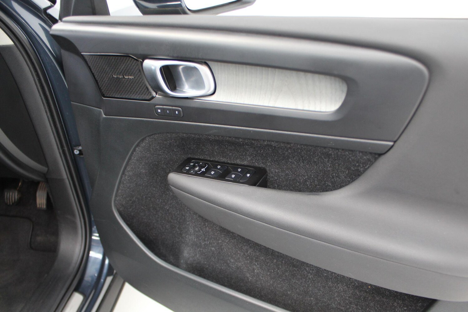 Used Volvo XC40 for sale - 77909789: Photo 47