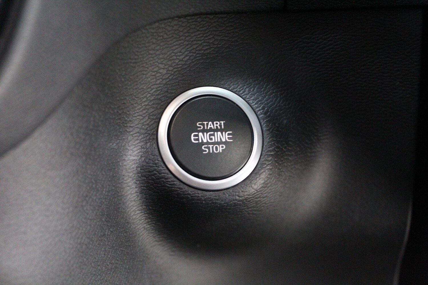 Used Volvo XC40 for sale - 77909789: Photo 54