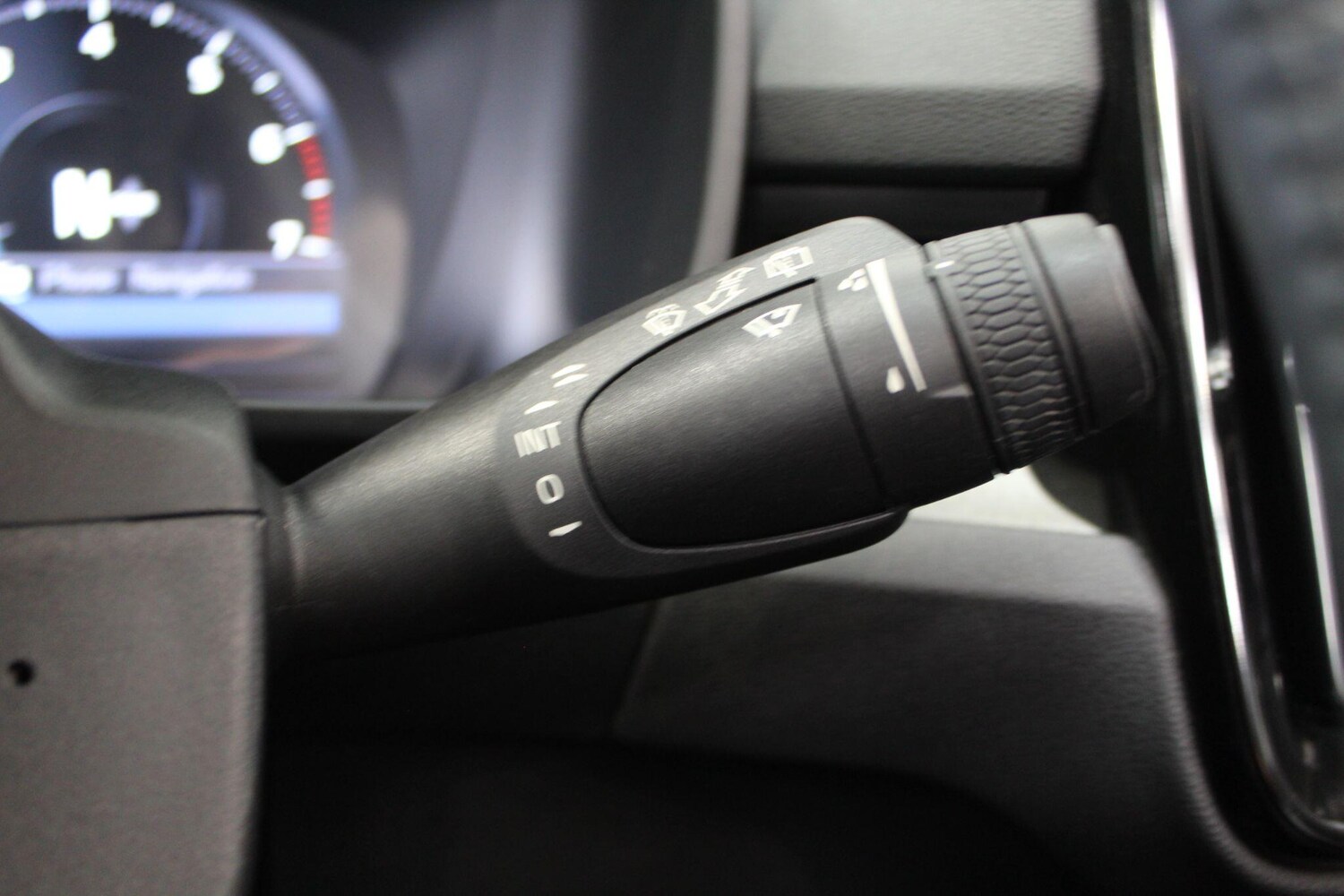 Used Volvo XC40 for sale - 77909789: Photo 59