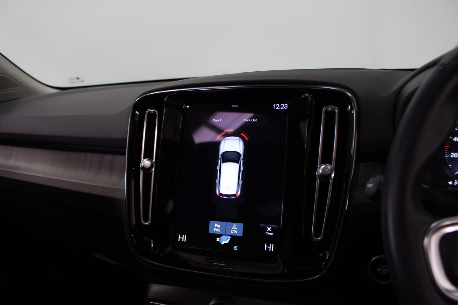 Used Volvo XC40 for sale - 77909789: Photo 62