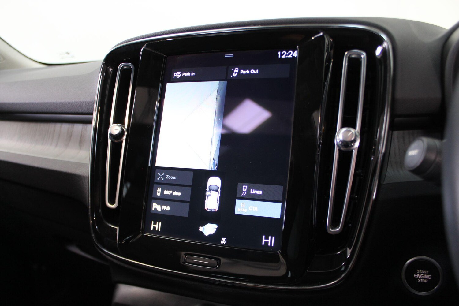 Used Volvo XC40 for sale - 77909789: Photo 67