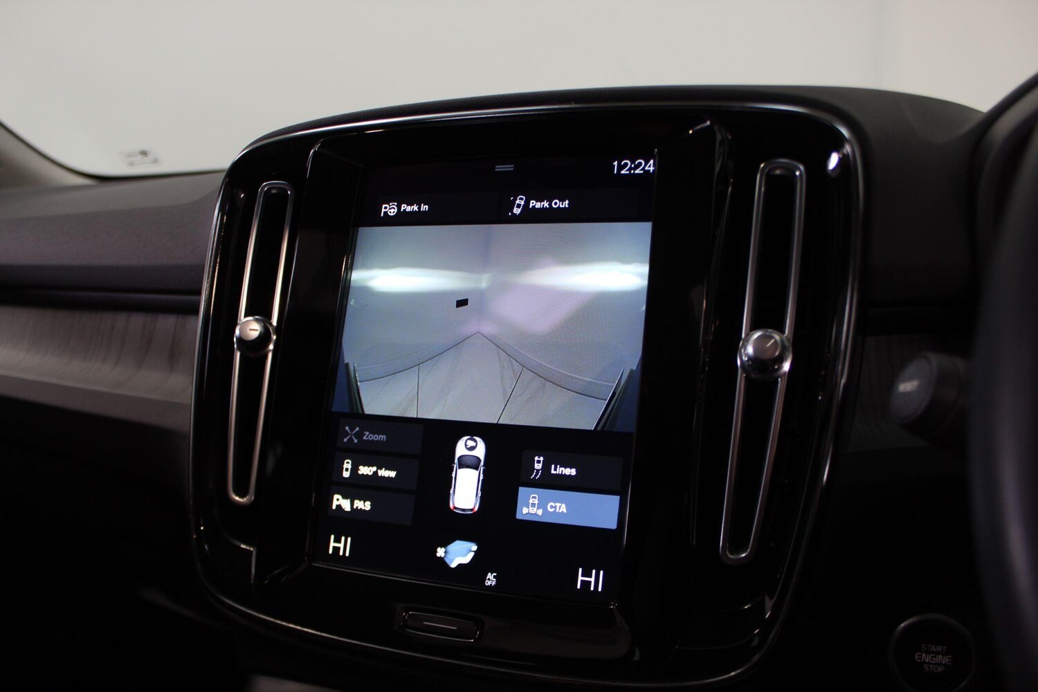 Used Volvo XC40 for sale - 77909789: Photo 68