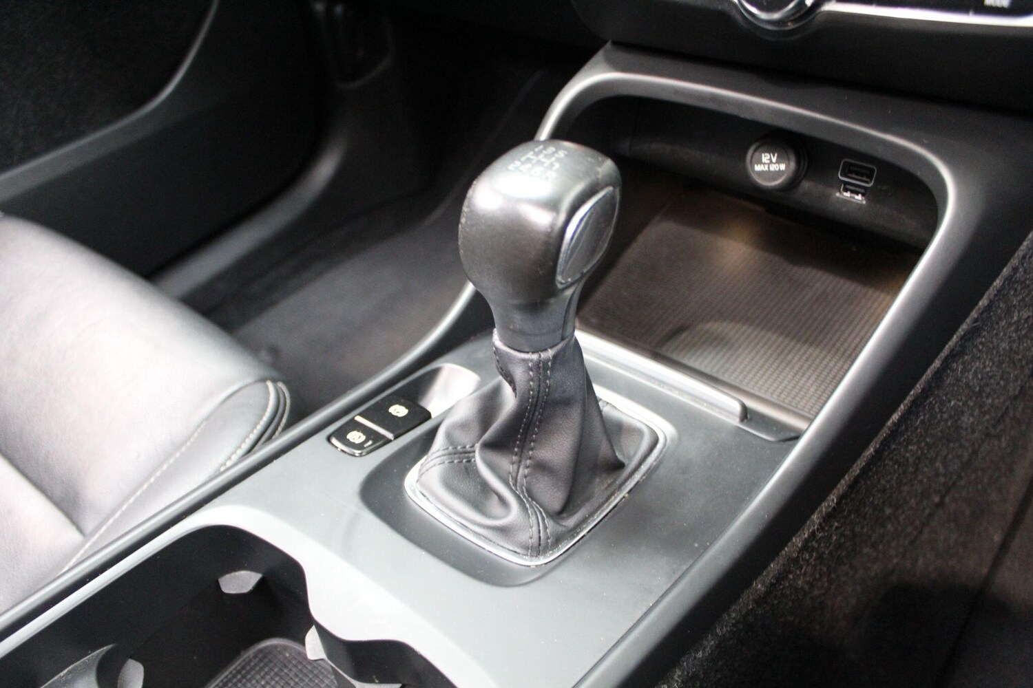 Used Volvo XC40 for sale - 77909789: Photo 77