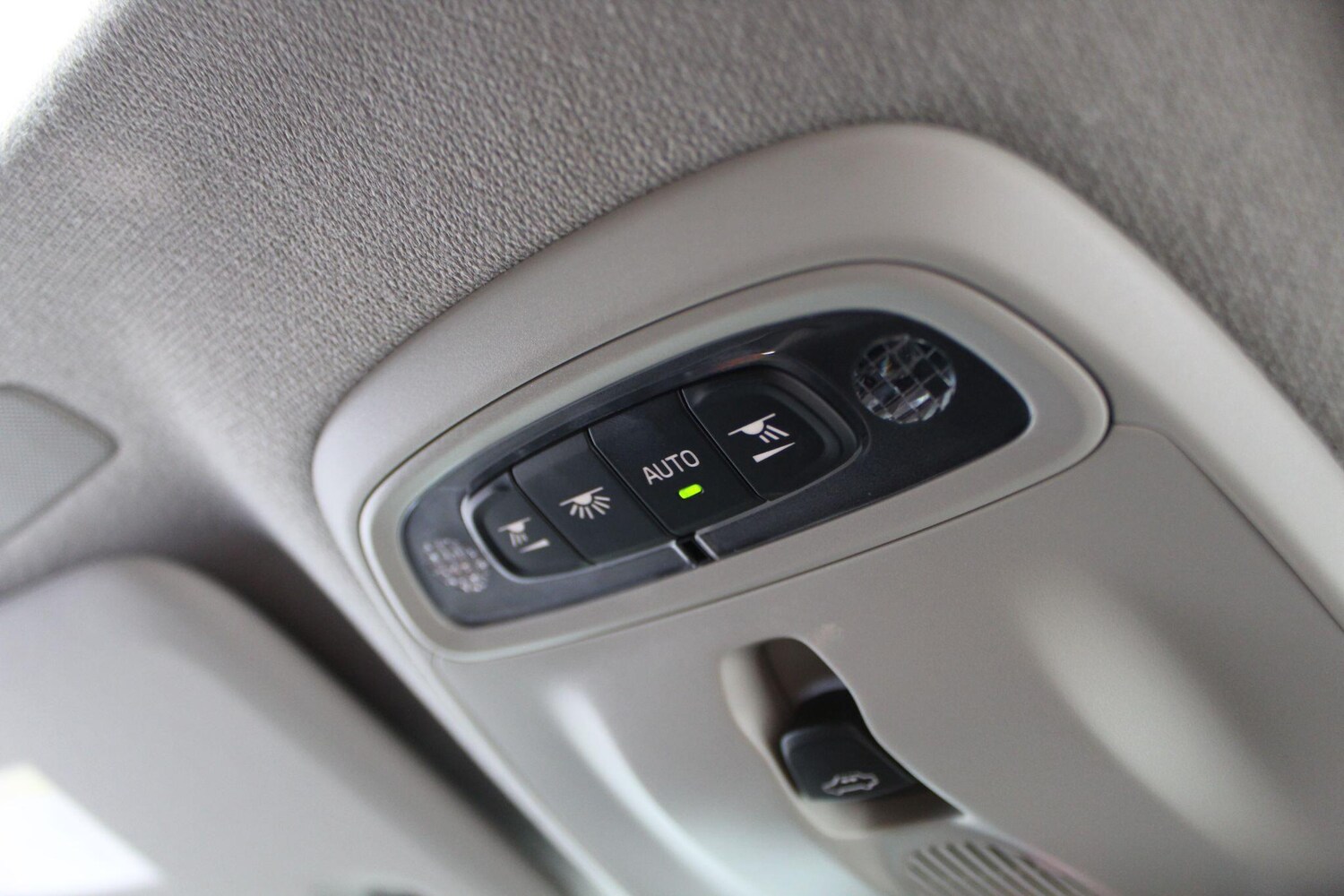 Used Volvo XC40 for sale - 77909789: Photo 90