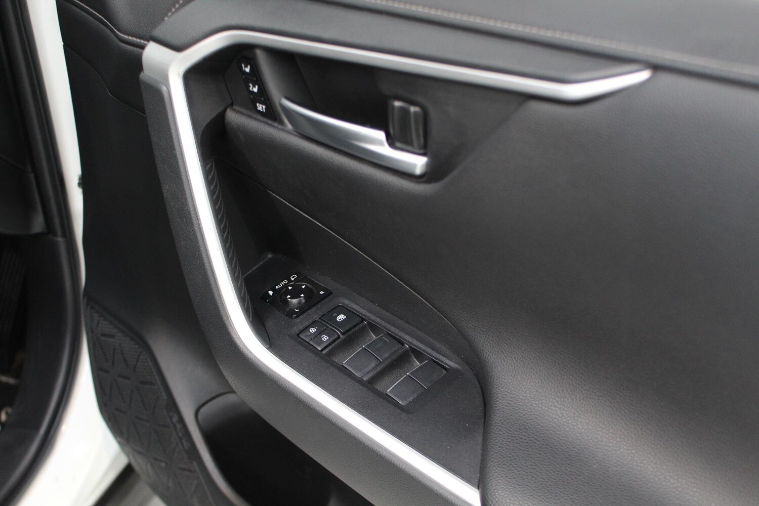 Used Toyota RAV4 for sale - 77909624: Photo 38