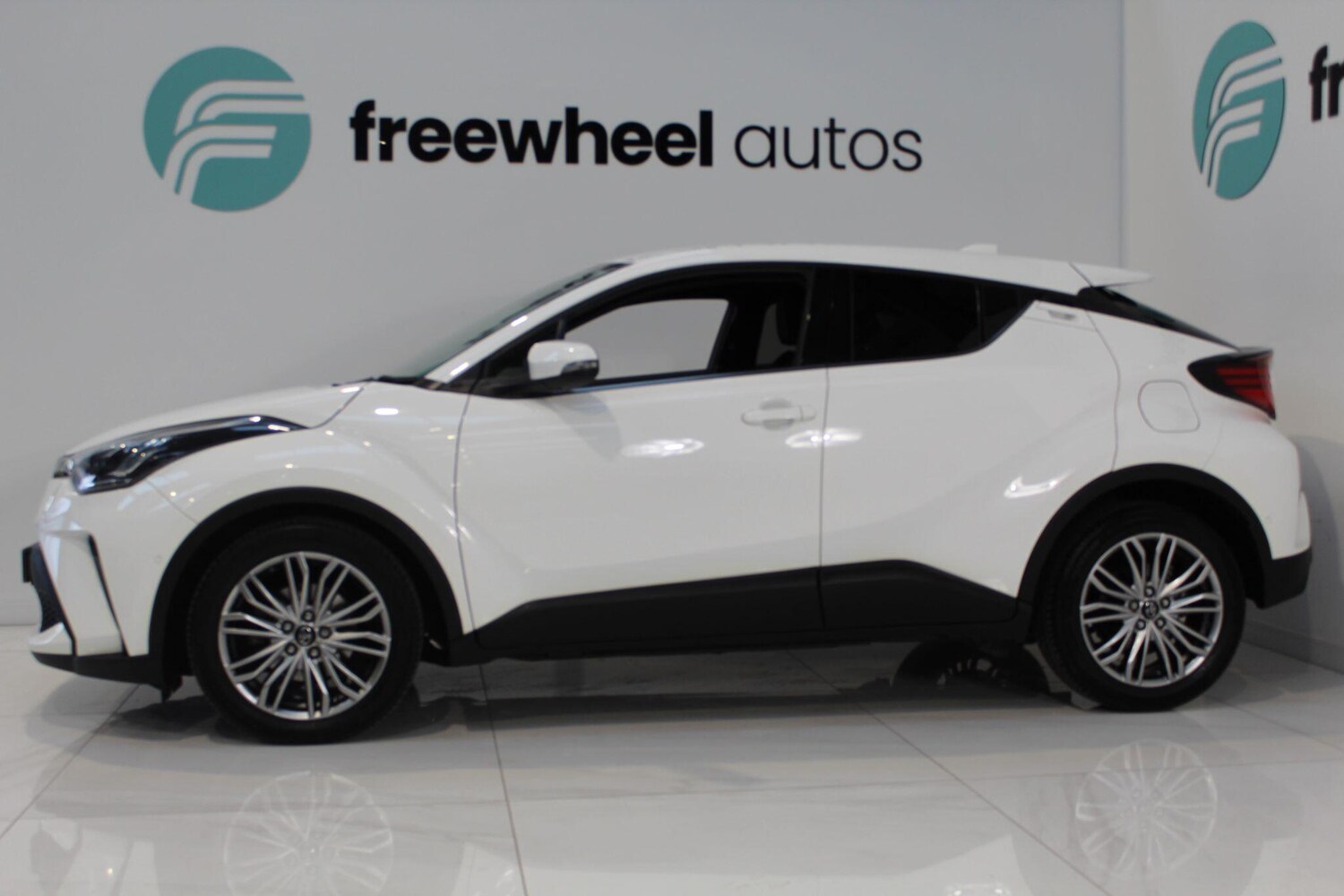Used Toyota C-HR for sale - 77909751: Photo 18
